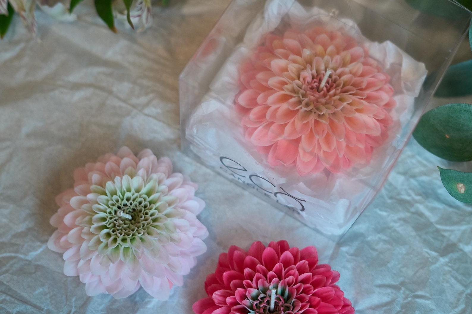 Realistic Dahlia Candle