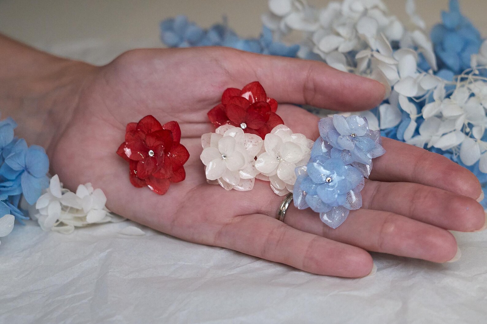 Real Pressed Hydrangea Resin Earrings 2