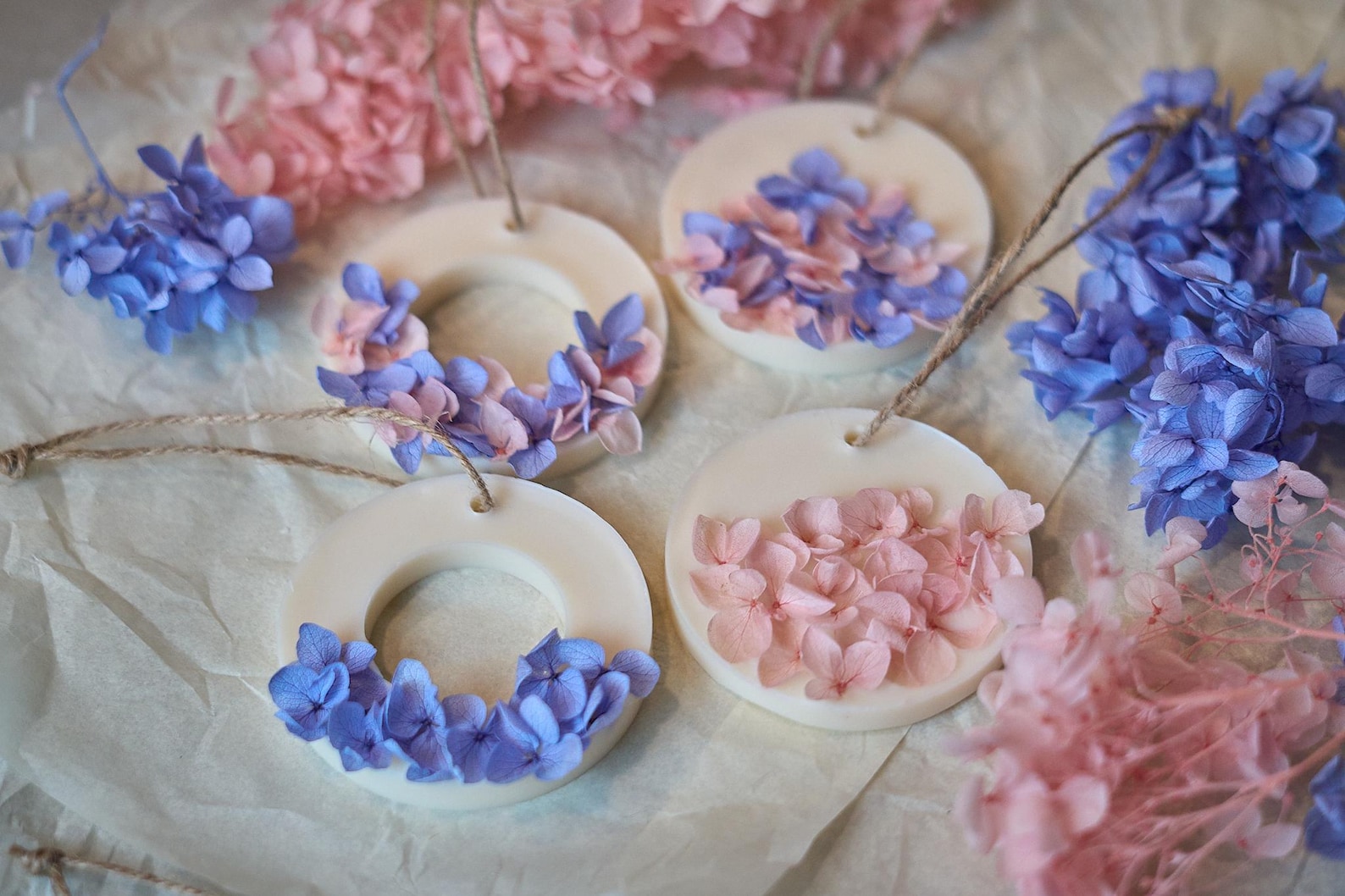 Scented Soy Wax Sachet with Dried Flowers